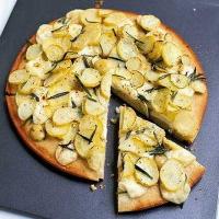 New potato & rosemary pizza_image