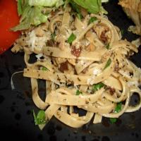 Linguine and Clams image