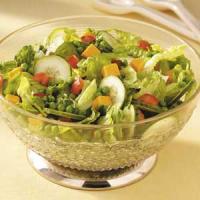 Cheddar 'n' Pea Tossed Salad_image