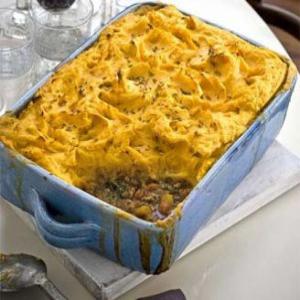 Fragrant shepherd's pie with apricots_image