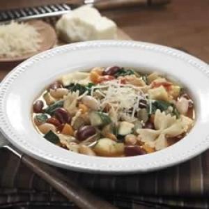 BUSH'S® Red, White and Bean Minestrone image