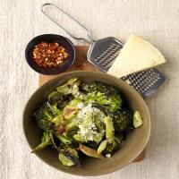 Roasted Broccoli with Grated Manchego_image