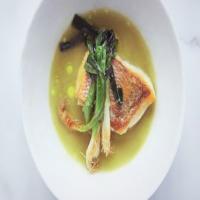 3-Ingredient Red Snapper With Green Sauce and Scallions_image