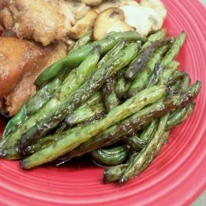 Green Beans With Garlic Sauce_image