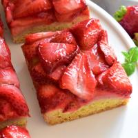 Strawberry Shortbread Bars image