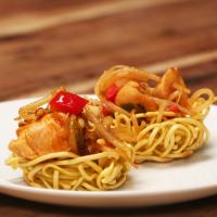 Chicken Chow Mein Nests Recipe by Tasty image