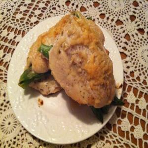 Chicken Breasts Stuffed With Asparagus and Parmesan_image