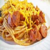 Chili Spaghetti With Hot Dogs_image