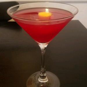 Cosmo-Style Pomegranate Martini_image
