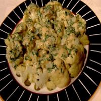 Roasted Cauliflower in Lemon-Tahini Sauce_image