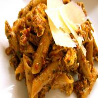 Penne with Sun Dried Tomato Pesto and Chicken_image