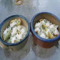 Spinach Gorgonzola Walnut Shells With Parmesan Cream_image