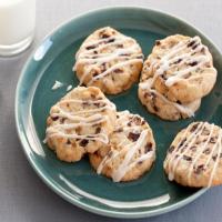Dried Cherry and Almond Cookies with Vanilla Icing_image