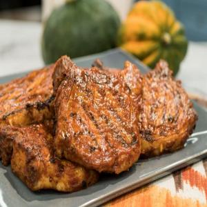 Grilled Pumpkin BBQ-Glazed Pork Chops_image