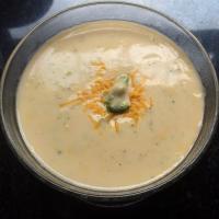 Easy Cheesy Cream of Broccoli Soup_image