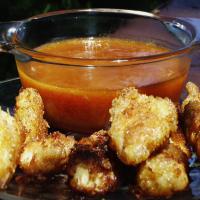 Crispy Chicken With Sweet & Sour Dipping Sauce_image
