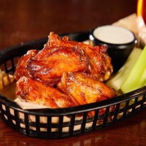 Smoked Jerk Chicken Wings with Blue Cheese Dressing_image