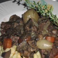 Beef Braised With Red Wine and Mushrooms_image