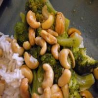 Broccoli With Garlic Butter And Cashews image