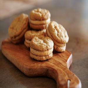 Peanut Butter Oatmeal Sandwich Cookies_image