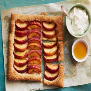 Peach Tart with Honey and Thyme_image