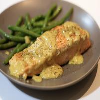 Pan-Fried Salmon in Curry Cream Sauce_image