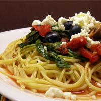Quick and Easy Greek Spaghetti_image