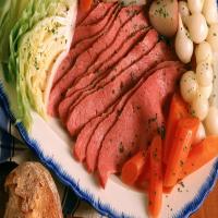 Crock Pot Corned Beef Dinner With Horseradish_image