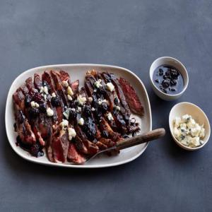 Rib-Eye Steaks with Berries and Blue Cheese_image