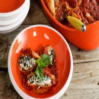 Spinach + Cottage Cheese Stuffed Shells Are Healthy AND Delicious_image