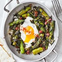 Spicy asparagus & chorizo baked egg image