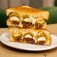 Stuffed Jalapeño Pepper Grilled Cheese_image