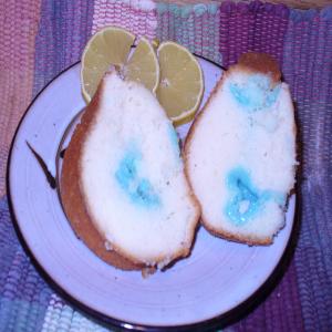 Holland Bols Blue White Chocolate Pudding Bundt Cake_image