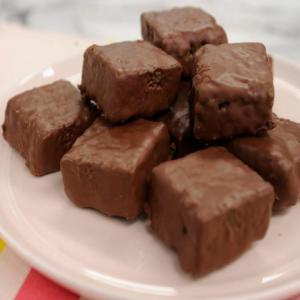 Chocolate Matcha Puffed Cereal Treats_image
