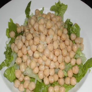 Very Tasty Chickpea Salad_image