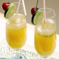 GINGER PEACH SPRITZER WITH ROSEMARY_image