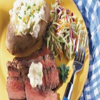 Grilled Sirloin with Bearnaise Butter_image