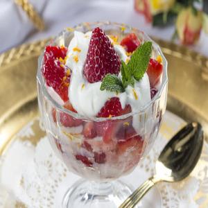 White House Strawberries Romanoff_image