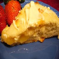 Lemon Curd and White Chocolate Filled Scones_image