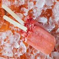 Strawberry & Prosecco ice lollies_image