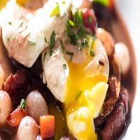 Eggs en Meurette (Poached Eggs in Red Wine Sauce) Recipe_image