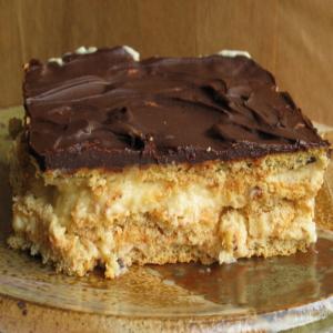 Easy Peanut Butter & Chocolate Eclair Dessert image