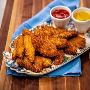 Crunchy Quinoa-Crusted Chicken Tenders_image