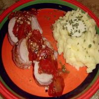 Roasted Pork Tenderloin with Garlic Mushrooms and Tomatoes_image