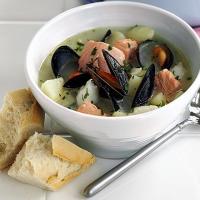 Creamy fish & mussel soup image