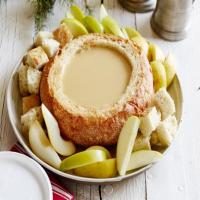 Gouda-and-Beer Fondue Bread Bowl image