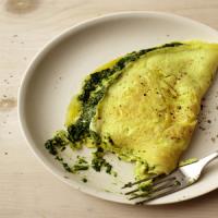 Classic Omelet with Spinach-Basil Pesto_image