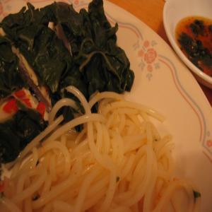 Thai Style Steamed Chicken With Noodles_image