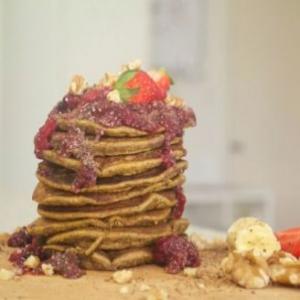 Healthy pumpkin pancakes with berries and chia coulis_image