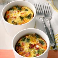 Air-Fryer Bacon-Broccoli Quiche Cups_image